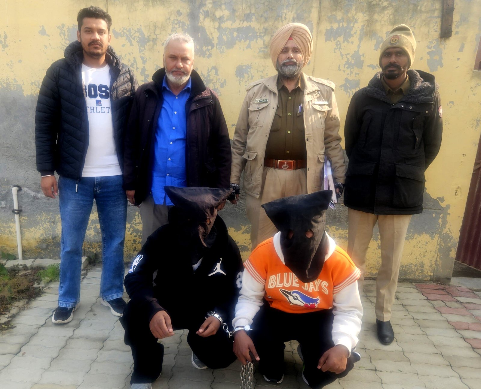 दाढ़ी मूंछ आते ही, कर दिया बड़ा कांड ! फिर देखो अंजाम……….