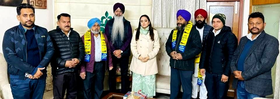कांग्रेस व अकाली दल पार्टी के आगू प्रेम व गुरदीप सिंह आप में हुए शामिल ! विधायक अमनदीप ने किया स्वागत !!
