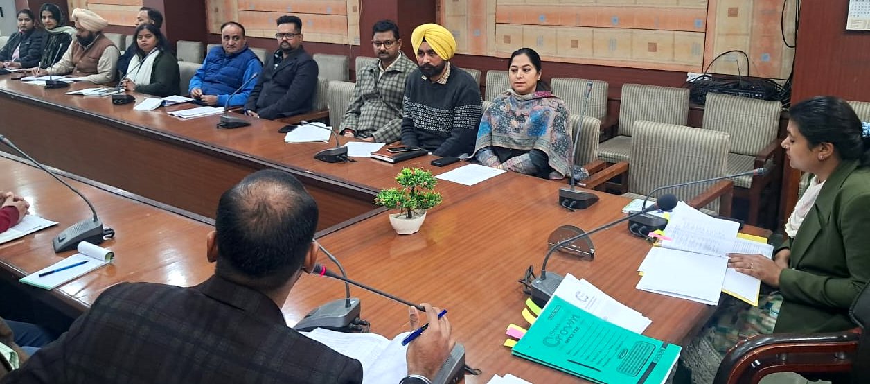 ਸਰਕਾਰੀ ਸਕੀਮਾਂ ਨੂੰ ਪ੍ਰਾਇਮਰੀ ਐਗਰੀਕਲਚਰ ਕੋਆਪ੍ਰੇਟਿਵ ਸੁਸਇਟੀਜ਼ ਵਿੱਚ ਕਰੋ ਲਾਗੂ : ADC