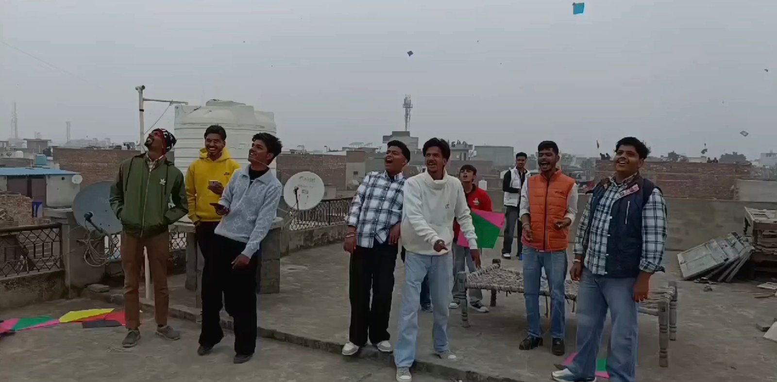 बसंत पंचमी के दिन पुलिस ने अनेक इलाकों में दी दबिश, पतंगबाज खुश ! जानो वजह !!