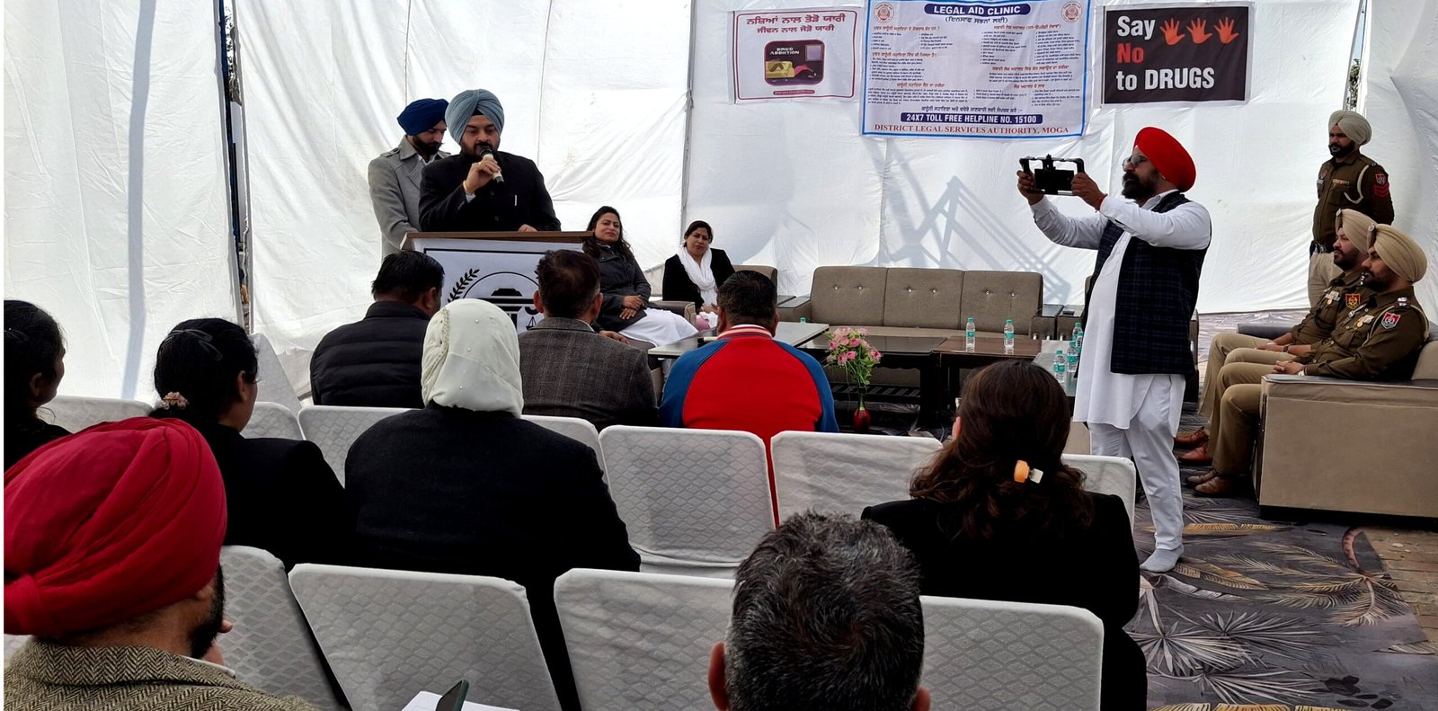 ਇਸ ਵਾਰ ਜ਼ਿਲ੍ਹਾ ਤੇ ਸੈਸ਼ਨ ਜੱਜ ਪੁੱਜੇ ਬਾਘਾਪੁਰਾਣਾ ! ਲਗਵਾਇਆ ਇਹ ਜਾਗਰੂਕਤਾ ਕੈਂਪ !!