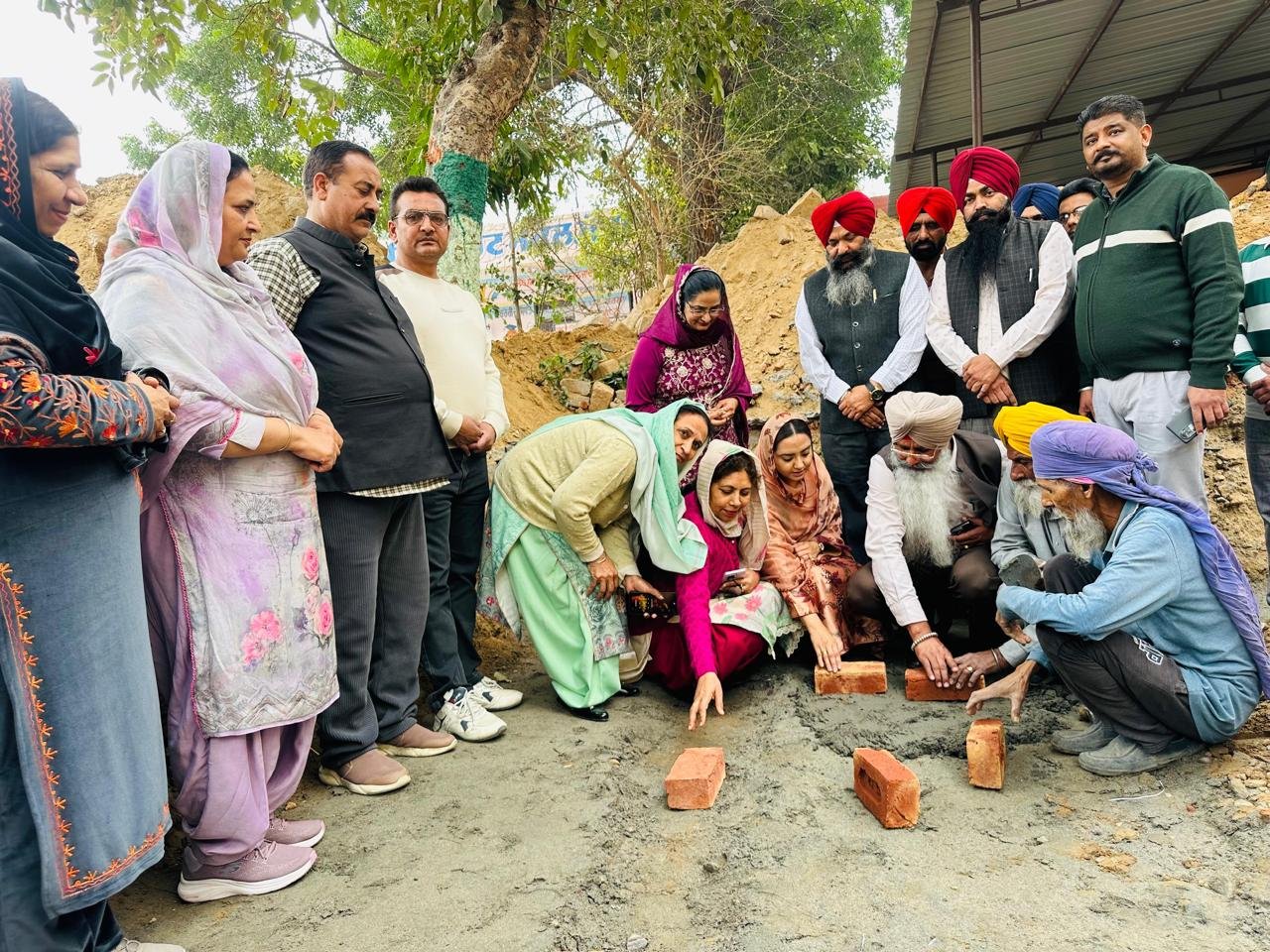 इस स्कूल का 44 लाख रुपए से होगा आधुनिकरण ! विधायक अमनदीप ने रखा नींव पत्थर !!