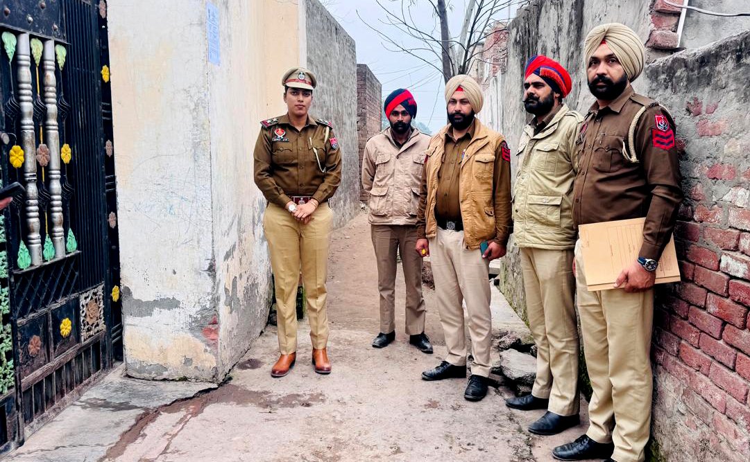 पुलिस ने एक महिला व पुरुष की 1.35 करोड़ की जायदाद की जब्त ! जानो पूरा मामला !!