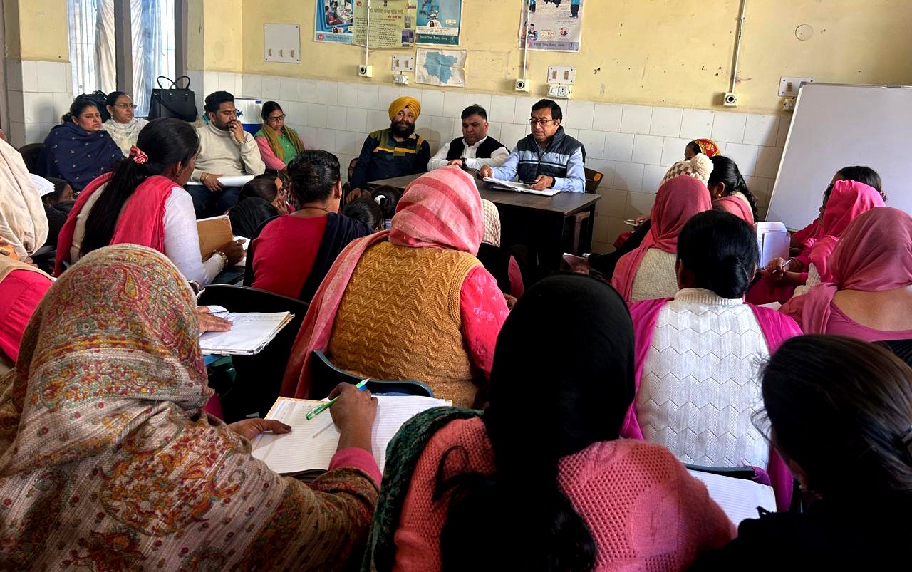 ਬੱਚਿਆਂ ਦਾ ਟੀਕਾਕਰਨ ਕਰਾਉਣ ਸੰਬੰਧੀ, ਆਸ਼ਾ ਵਰਕਰਜ ਨੂੰ ਦਿੱਤੀ ਟ੍ਰੇਨਿੰਗ !!