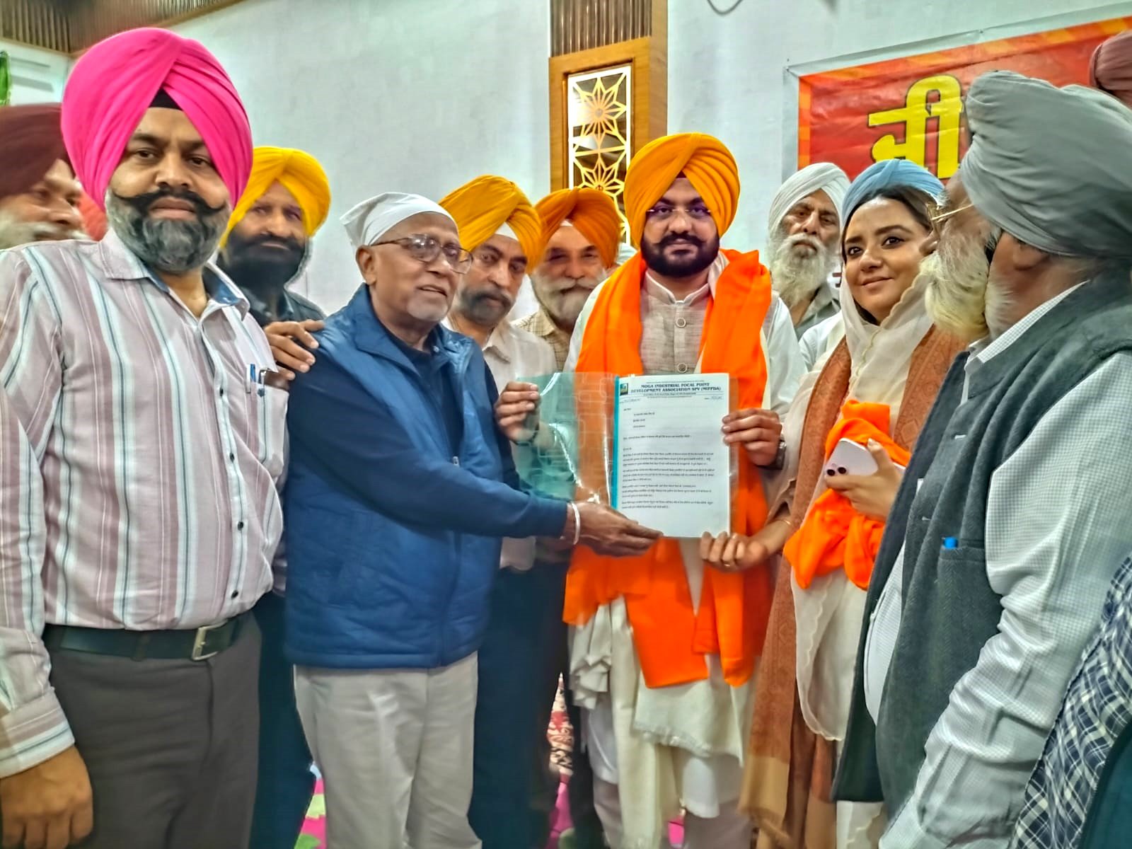 ਫੋਕਲ ਪੁਆਂਇਟ ਐਸੋਸੀਏਸ਼ਨ ਨੇ ਉਦਯੋਗ ਮੰਤਰੀ ਨੂੰ ਦਿੱਤਾ ਮੰਗ ਪੱਤਰ ! ਮੰਤਰੀ ਵਲੋਂ ਹੱਲ ਕਰਨ ਦਾ ਭਰੋਸਾ !!