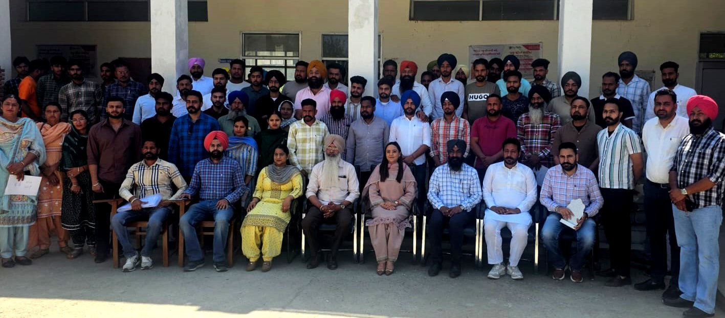 ਵਿਧਾਇਕ ਅਮਨਦੀਪ ਨੇ, ਡੇਅਰੀ ਸਿਖਲਾਈ ਕੋਰਸ ਪੂਰਾ ਕਰਨ ਵਾਲੇ ਸਿਖਿਆਰਥੀਆਂ ਨੂੰ ਵੰਡੇ ਸਰਟੀਫਿਕੇਟ !!