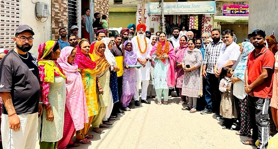 वार्ड नं 43, बग्गेयाना बस्ती, 11 लाख रु के विकास कार्य विधायक अमनदीप ने करवाए शुरू !!