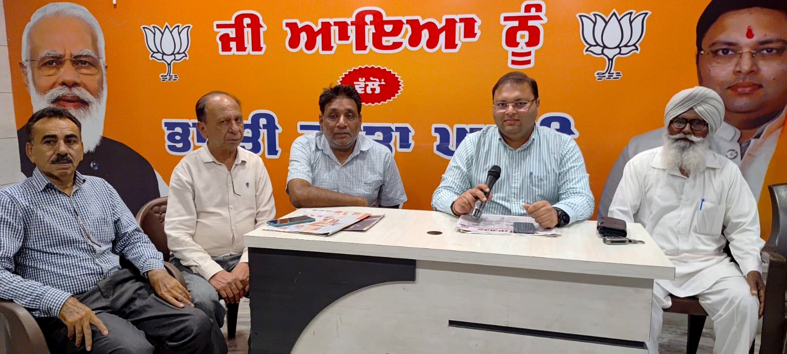 सरकार कर रही गुमराह ! भगवंत मान ने हरियाणा चुनावों में, हरियाणा को पूरा पानी देने के, दिए थे बयान : सीमांत !!