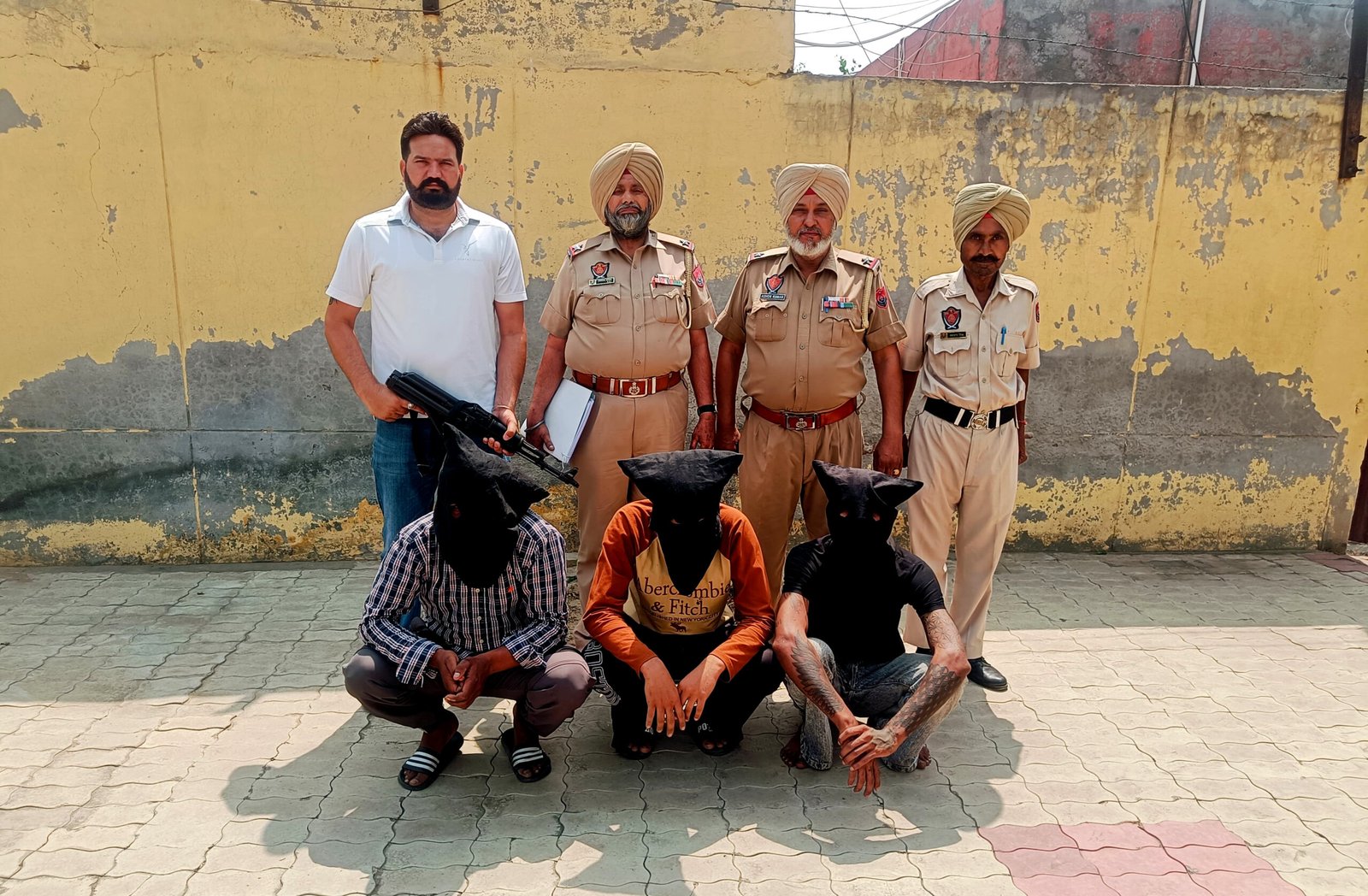 अमृतसर से मोगा आकर, सामान बेचना पड़ा महंगा ! पहुंचे सलाखों के पीछे : SPD बालकृष्ण !!