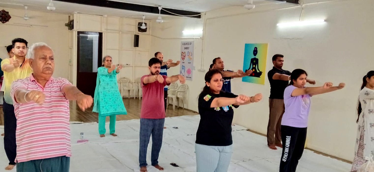 आर्ट ऑफ़ लिविंग का तीन दिवसीय, सहज समाधि ध्यान कोर्स शुरू : सुनैना चौधरी !!