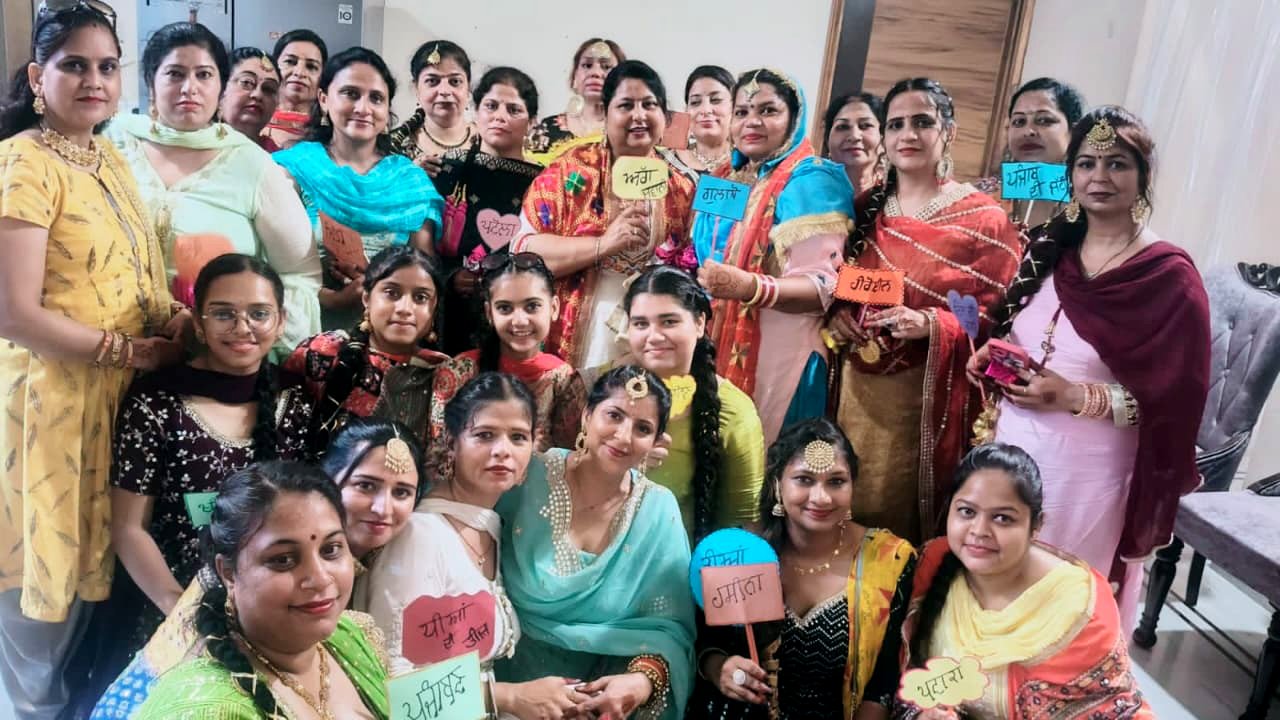 ‘तीयां धीयां नाल’..समागम में महिलाओं व मुटियारों ने मचाई धमाल : नीरू शर्मा/ पूजा मेहंदीरत्ता !!