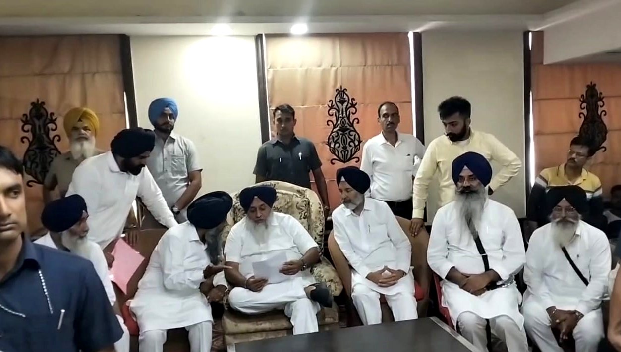 सुखबीर बादल पहुंचे मोगा ! आम आदमी पार्टी को लिया आड़े हाथों !!