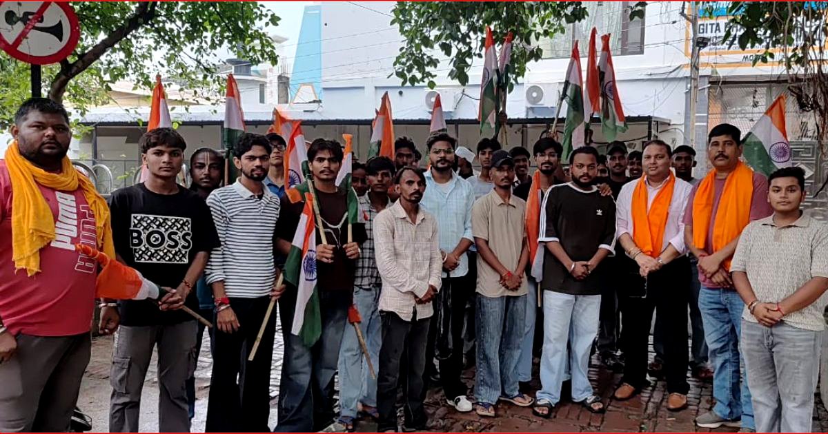 तिरंगा यात्रा के माध्यम से आपरेशन सिंधूर के सैनिकों के शौर्य तथा गौरव को सलाम : डा. सीमांत गर्ग !!