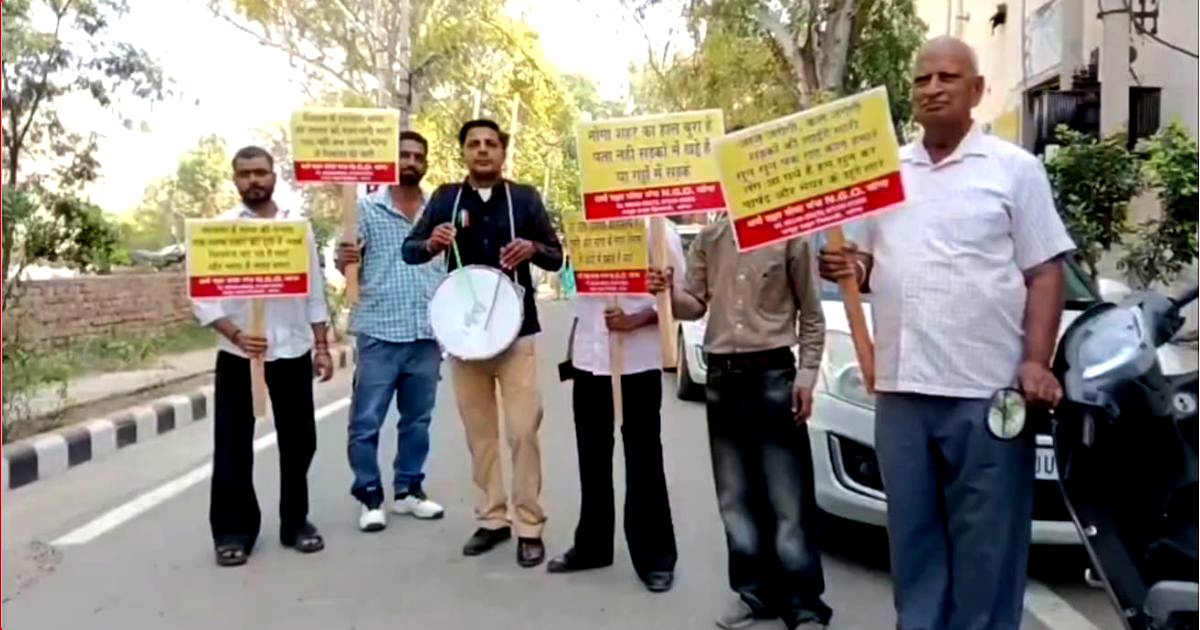 ‘तसला’ बजाकर दिया MC अधिकारीयों को 15 दिन का अल्टीमेटम, गायों को मेयर की कुर्सी पर बैठा के शुरू होगा मरणव्रत : सोनू