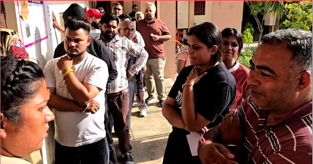 वार्ड 38, चिल चिलाती धूप में, बिना पानी, बिना व्हील चेयर वोट डालने को मजबूर रहे वोटर
